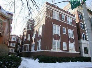 715 Washington Blvd APT 1D, Oak Park, IL 60302