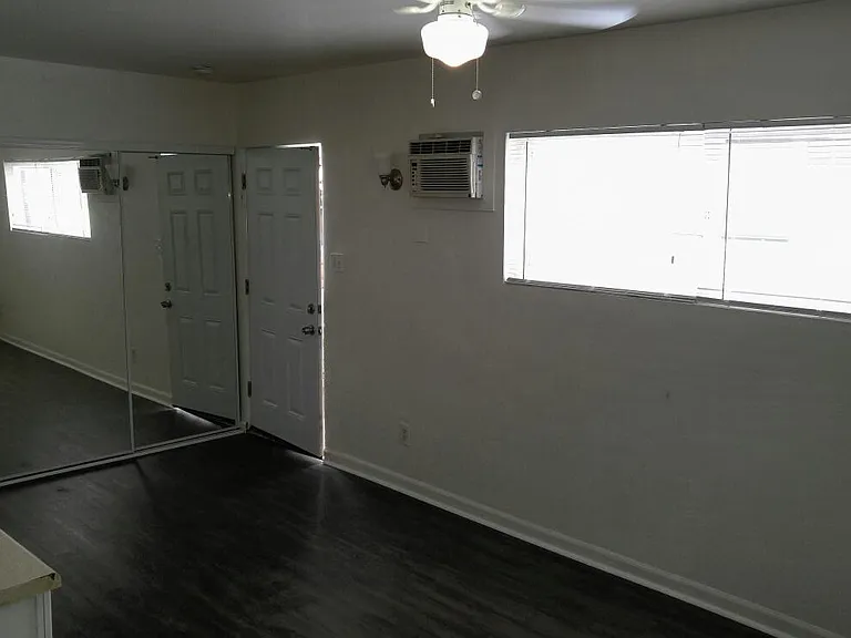 5042 W Point Loma Blvd #2 — Photo 6