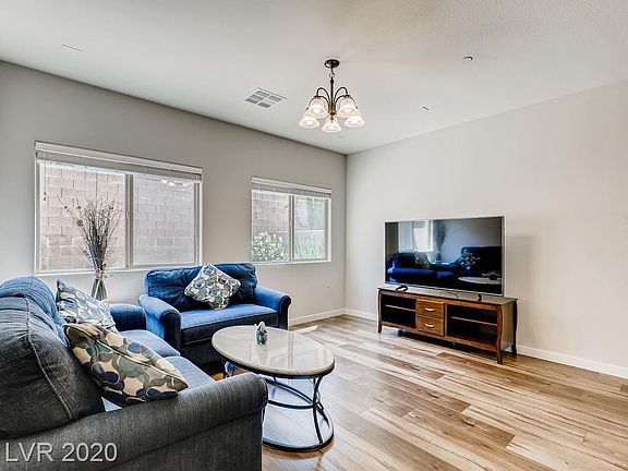4th image of 1139 Bradley Bay Ave