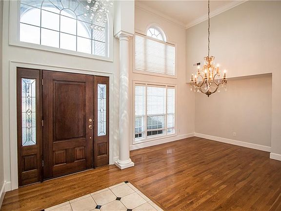 3rd image of 4904 S 44th Pl