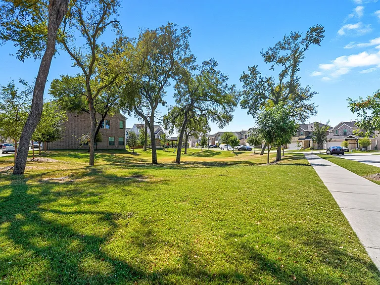 7503 Millingston Rd — Photo 30