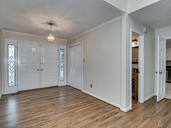 5th image of 36 Carnoustie Ct