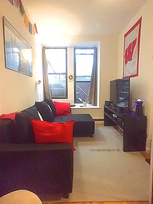 Rented by City Heights Realty | media 8