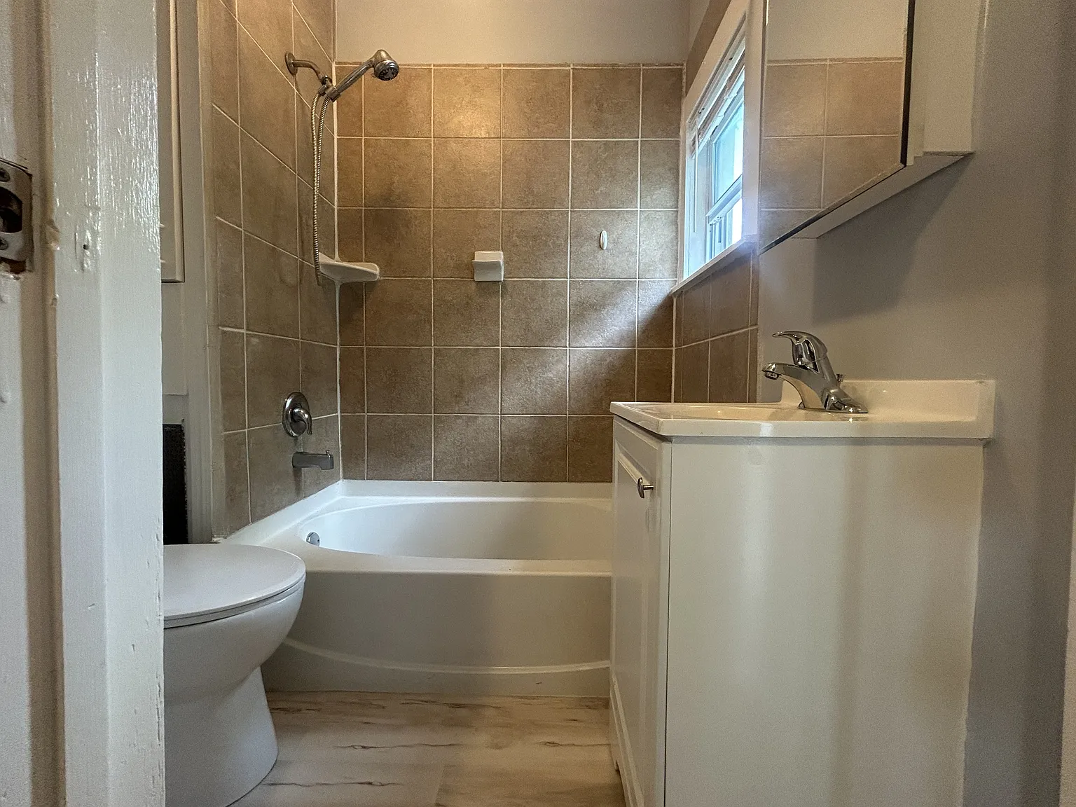 35-37 Kent Avenue - 35-2 — Photo 2