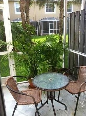 3rd image of 1900 Madeira Dr