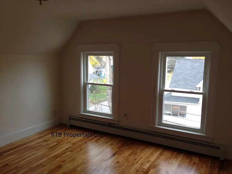24 Baker St #3 — Photo 9