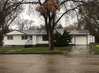 219 S Polk Ave, Pierre, SD 57501
