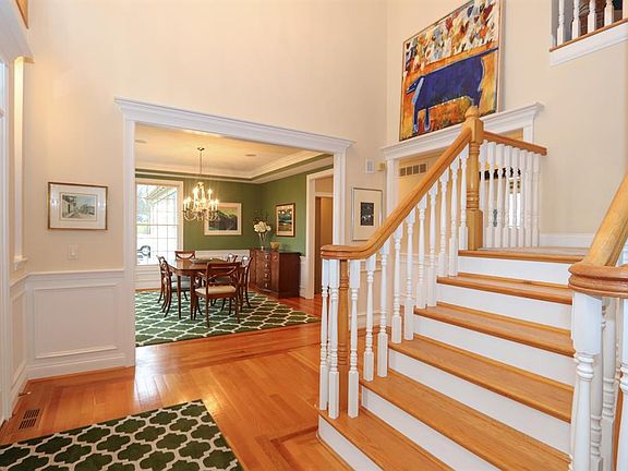 4th image of 4600 Willow Run Ct