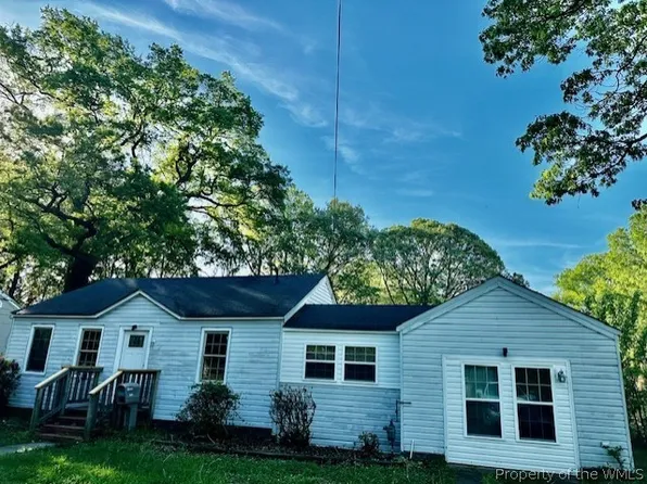 626 Highland Ct, Newport News, VA 23605