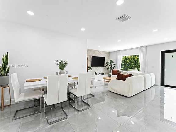 5th image of 1120 SW 7th Ave