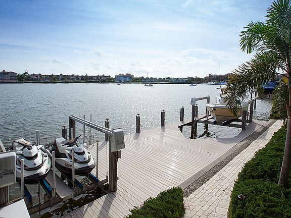 4th image of 686 Solana Ct