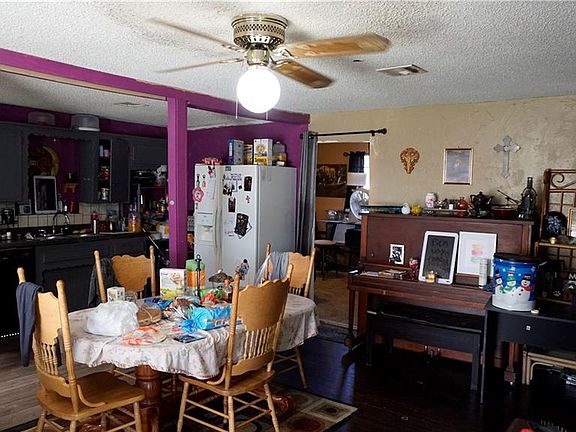 5th image of 1049 SW 58th St