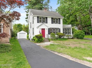 3 Pineview Ave, Delmar, NY 12054