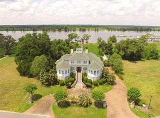 115 Woodmont Ln, Pawleys Island, SC 29585