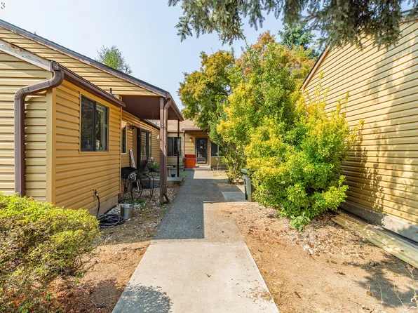 14105 SE Raspberry Ct, Milwaukie, OR 97267