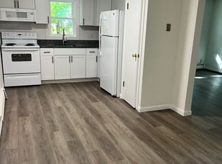 9000 Lexington St #14W, Waltham, MA 02452