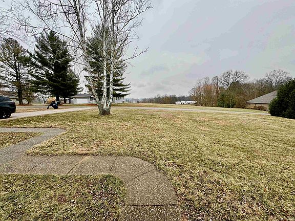 4th image of 716 S Country Estates Ln