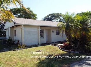 9 SE 24th Ave, Cape Coral, FL 33990