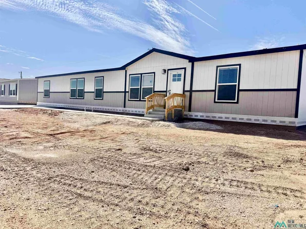 4205 Apple St, Carlsbad, NM 88220