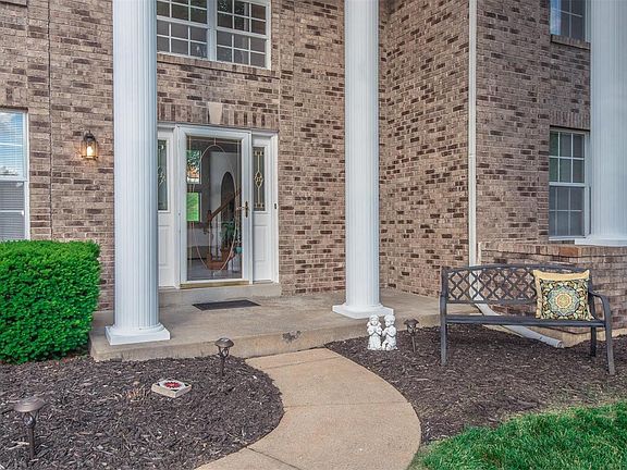 2nd image of 1042 Gifford Ct