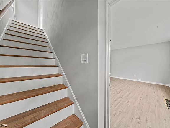 2nd image of 2432 21st St APT 2