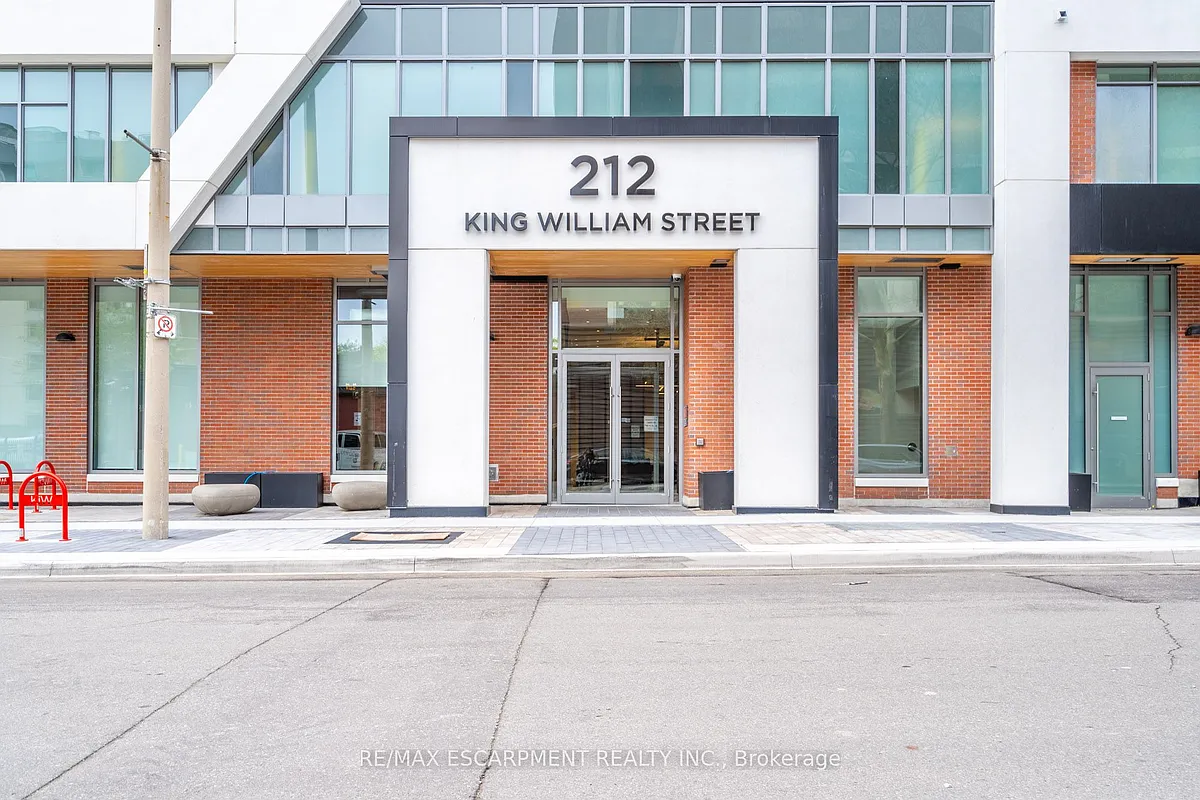 Building Photo - 212 King William St #816