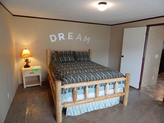5th image of 4 Vevay Dr W