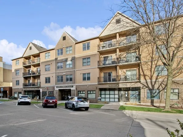 332 S Linn St, Iowa City, IA 52240