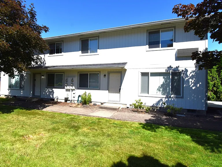 16th Avenue Apartments — Photo 1