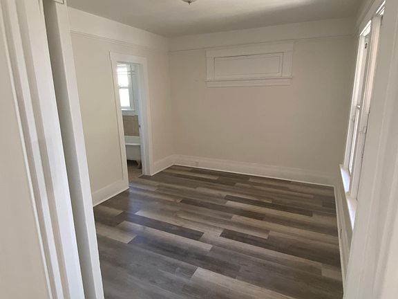 2nd image of 963 Price Ave #B