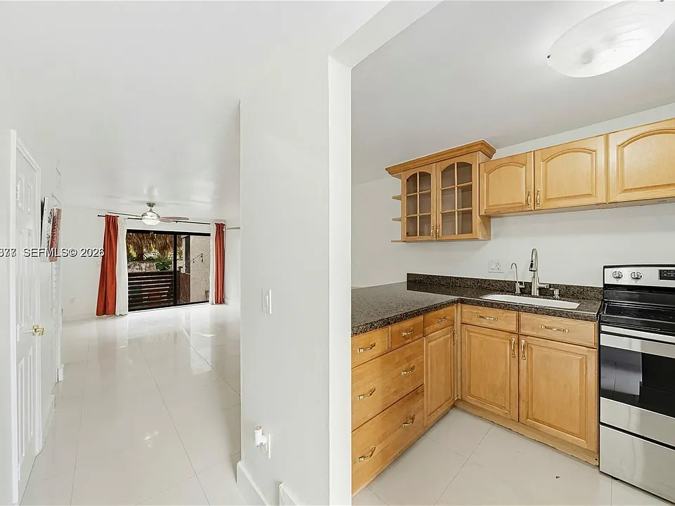 1901 NW South River Dr #30C