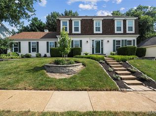 1217 Du Motier Dr, Ballwin, MO 63011