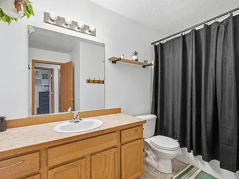 13920 W 12th Ave — Photo 9