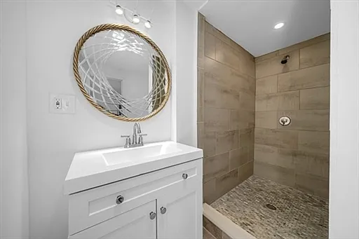 37 Cleveland St #1 — Photo 25