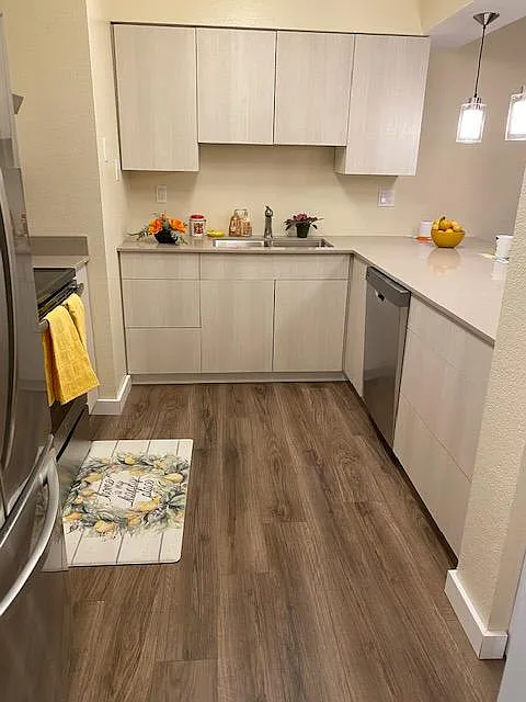 Kitchen - 15617 NE 18th St