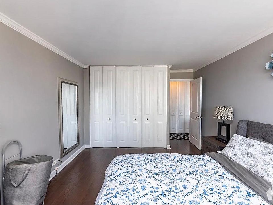 1st image of 1460 N Sandburg Ter APT 2510