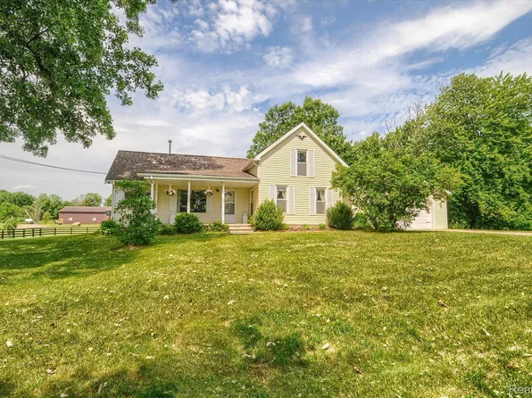 589 N Lake Pleasant Rd, Attica, MI 48412