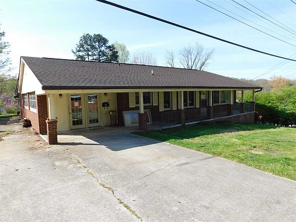 3rd image of 220 Highland Dr