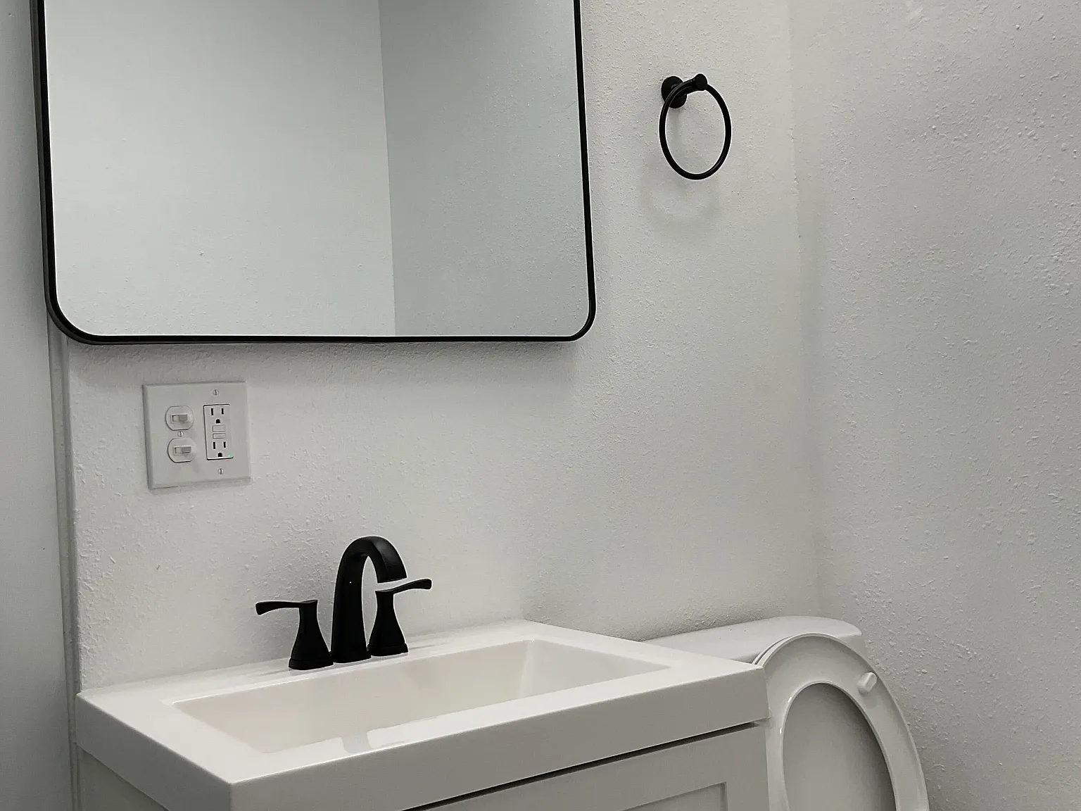 Studio, 450 sqft, $1,195 — Photo 1