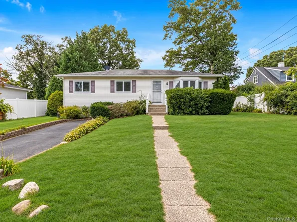 270 Browns Road, Nesconset, NY 11767