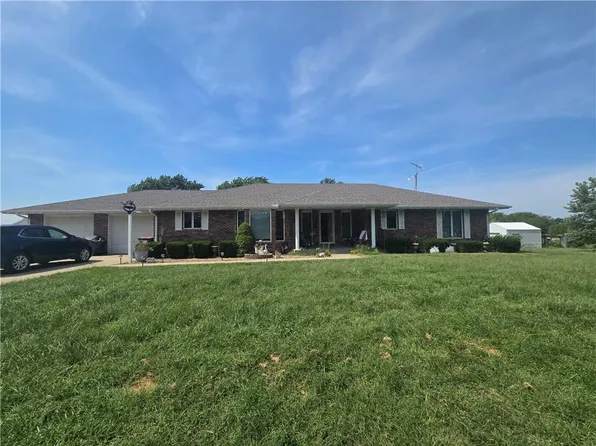 529 SE Dd Hwy, Warrensburg, MO 64093