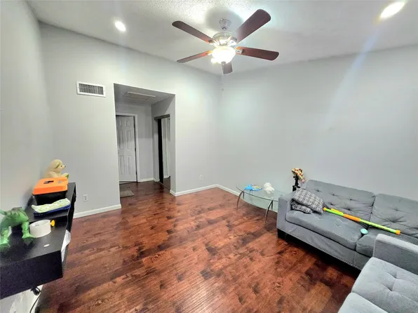 10555 Turtlewood Ct Unit 2105, Houston, TX 77072