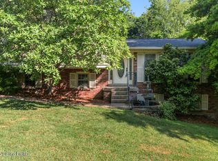 3505 Eastside Dr, Louisville, KY 40220