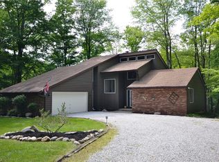 17890 Geauga Lake Rd, Chagrin Falls, OH 44023