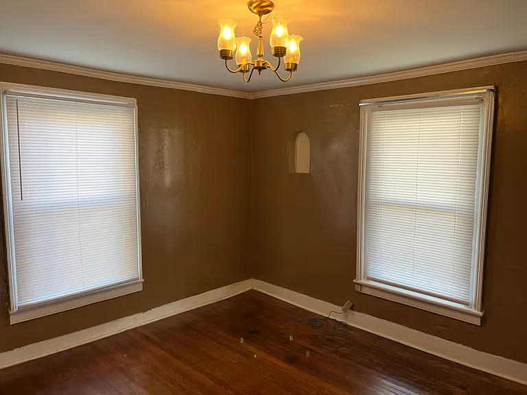 301 10 1/2 St NW #TWO STORY HOME — Photo 19