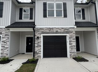 608 S Blackmon St, Benson, NC 27504