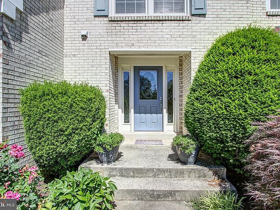 3rd image of 305 Argosy Dr