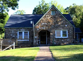 1376 Newfound Rd, Canton, NC 28716