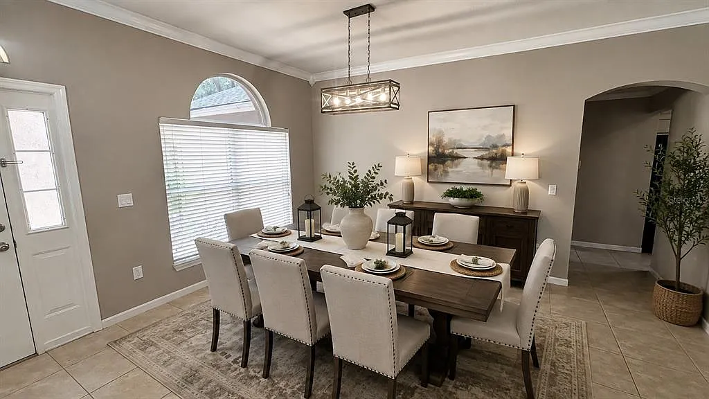3 bed, 2.0 bath, 2282 sqft, $3,200 — Photo 3