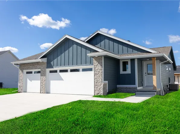 18243 Alpine Dr, Clive, IA 50325